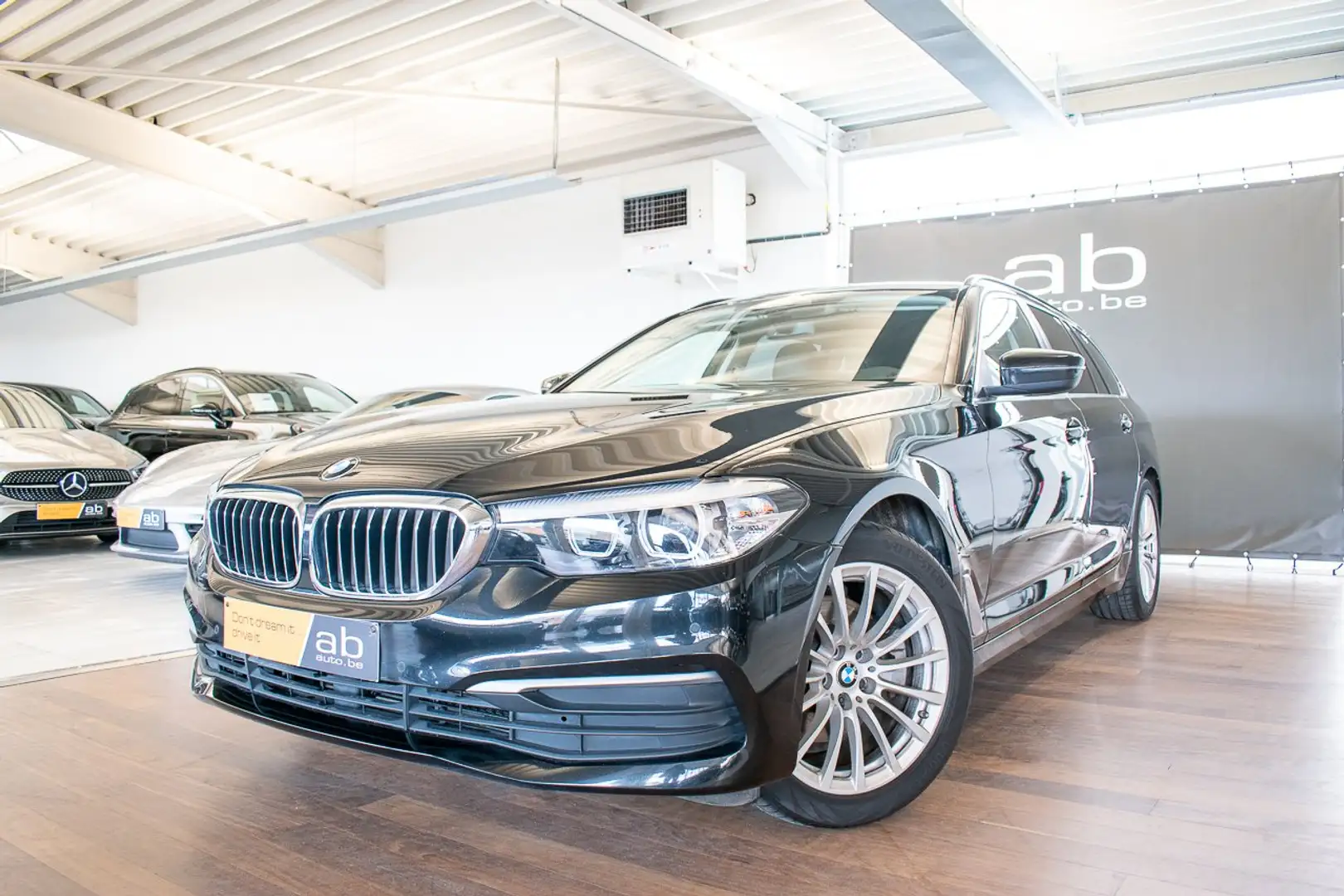 BMW 520 DA TOURING, LEDER, 18", LED, PRIVACY GLASS Noir - 1