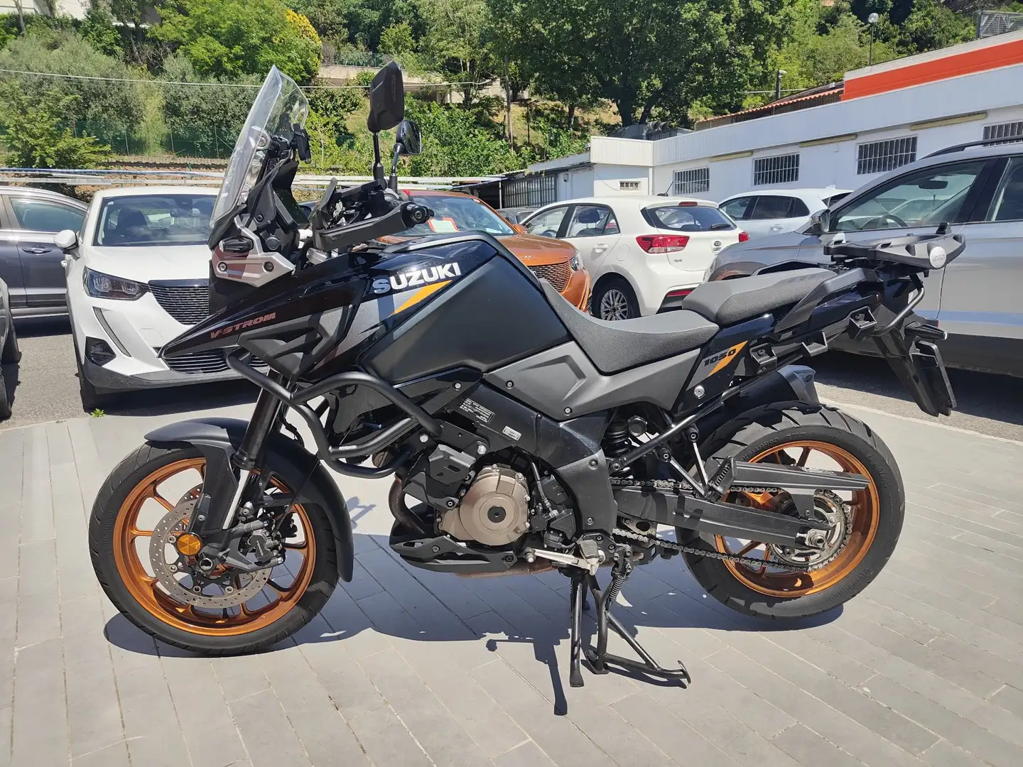Suzuki V-Strom 1050SE Noir - 1