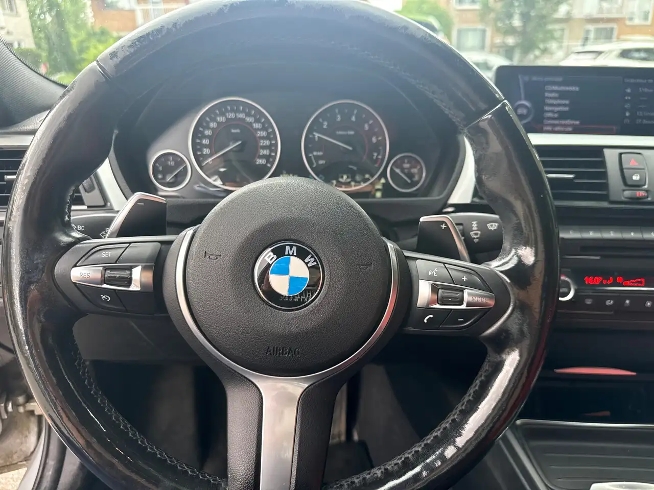 BMW 3 Series снимка BMW 3 Series