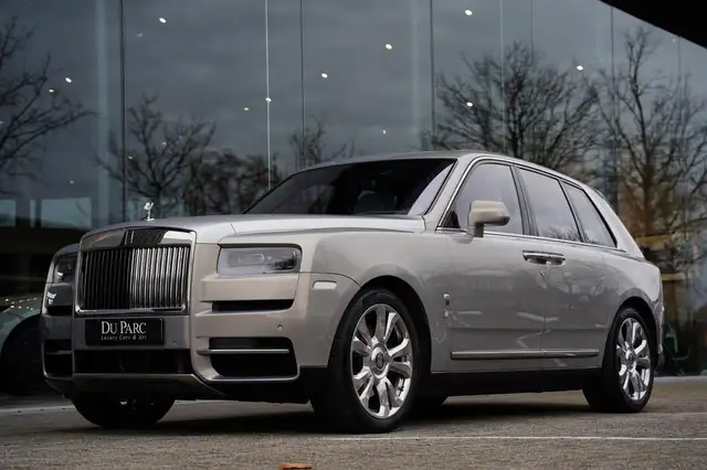 Rolls-Royce Cullinan 6.75 V12 / Bespoke Audio / Starlight / Twin-Coachl