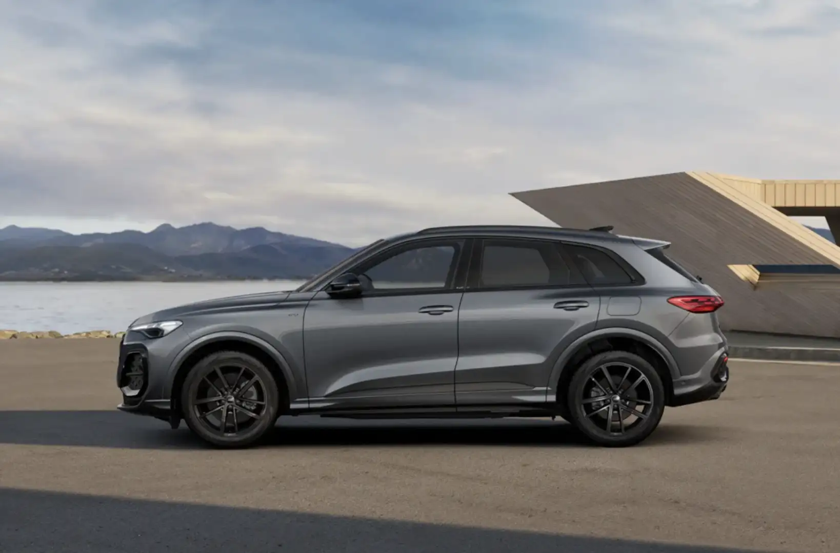 Audi Q5 e-hybrid Black line quattro S tronic 220kW Gris - 2