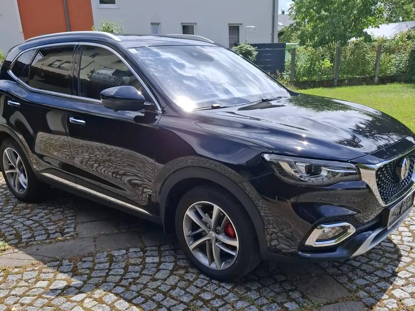 MG EHS EHS 1,5T GDI PHEV Luxury Aut. Luxury Schwarz - 2