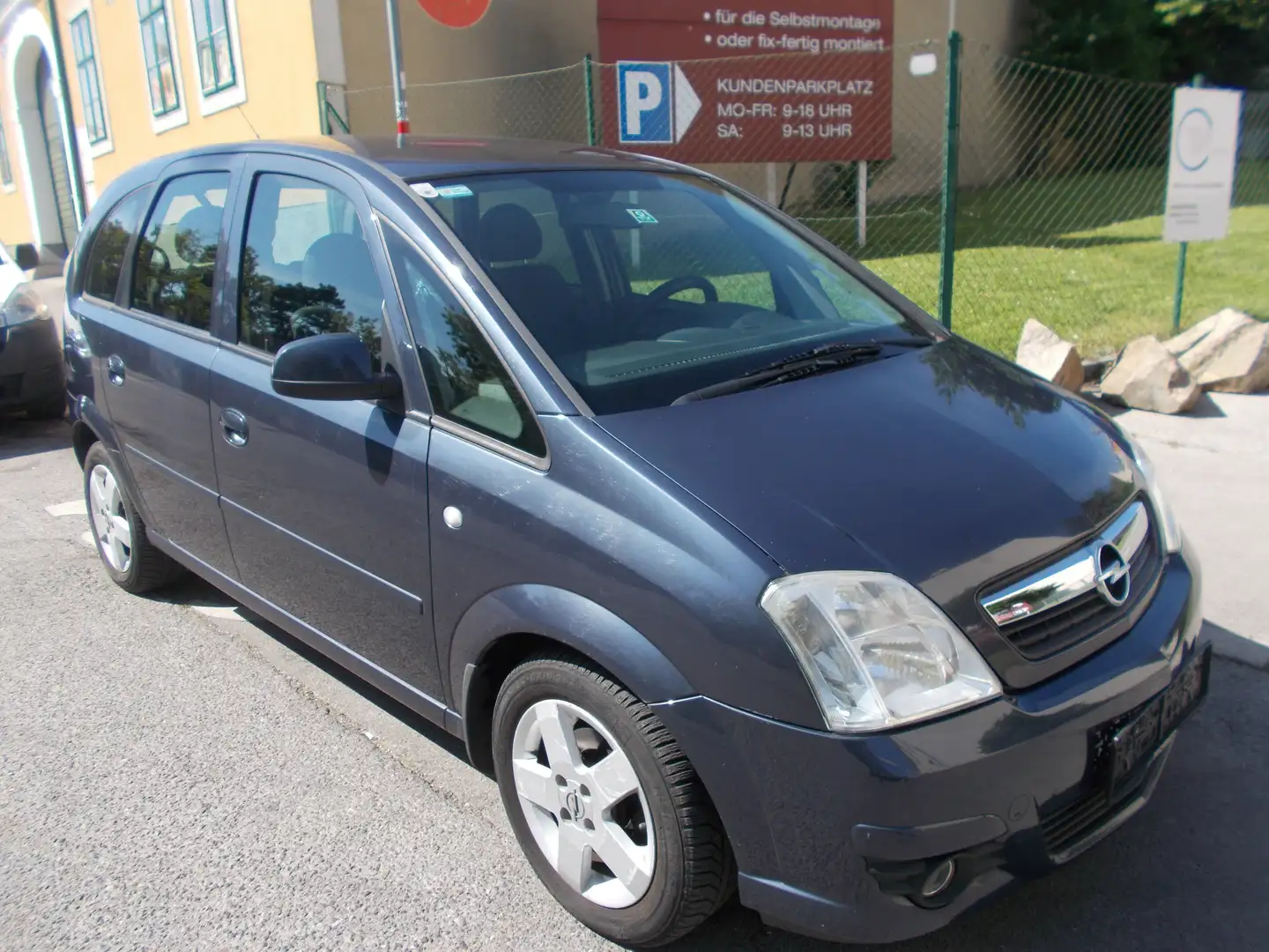Opel Meriva 1,4 16V Edition Schwarz - 2