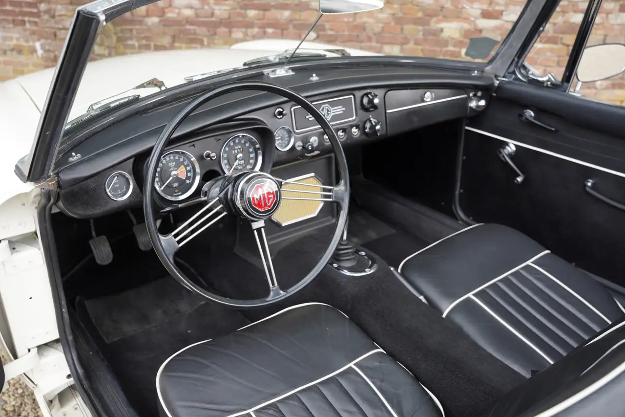 MG B MkI Roadster "The steel-dash" Desirable 1st seri, foto 3