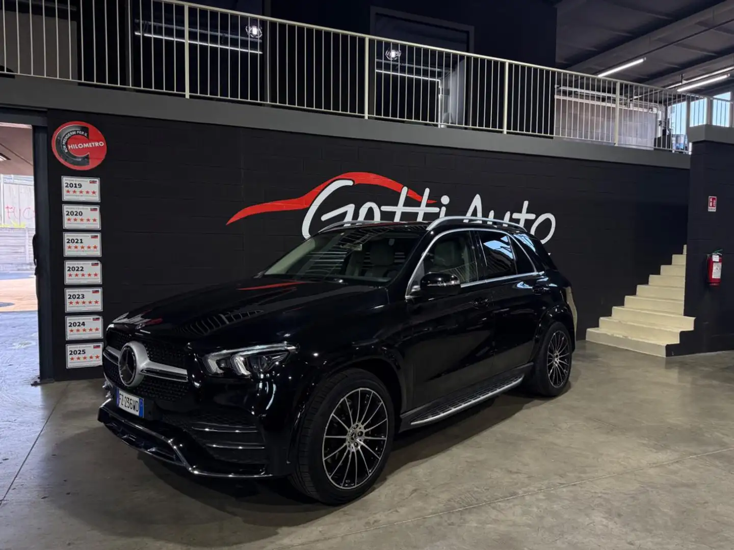 Mercedes-Benz GLE 300 PREMIUM PLUS IVA ESPOSTA Negru - 1