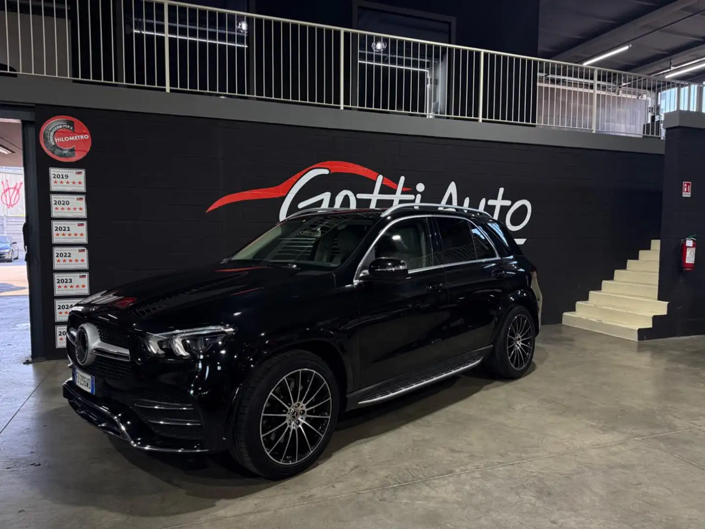Mercedes-Benz GLE 300 PREMIUM PLUS IVA ESPOSTA Nero - 2