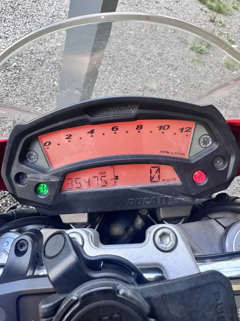 Ducati Monster 696 Roşu - 1