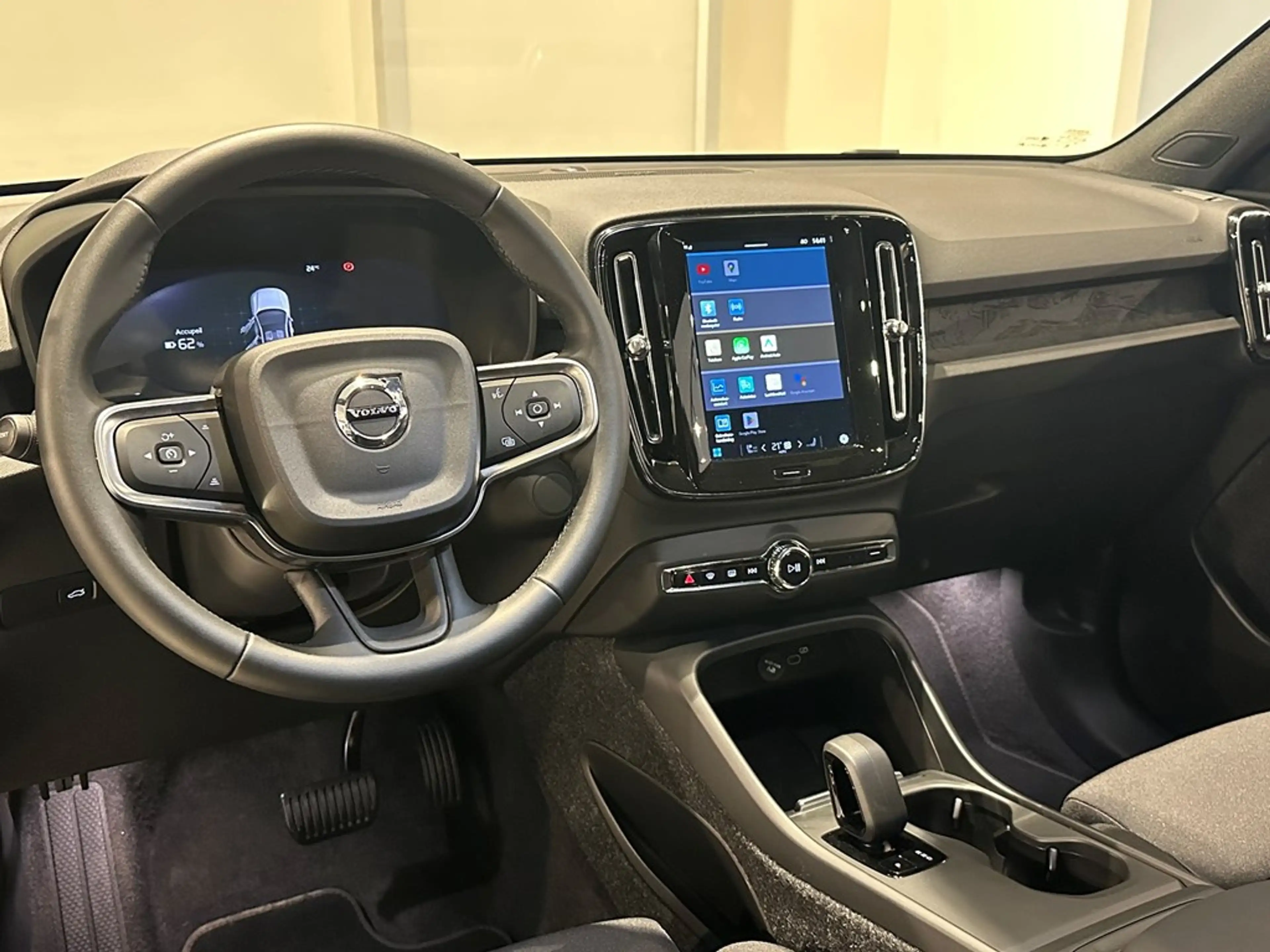 Volvo EC40 Recarge Black Edition Ultra Twin Motor Perf + elec — photo 3