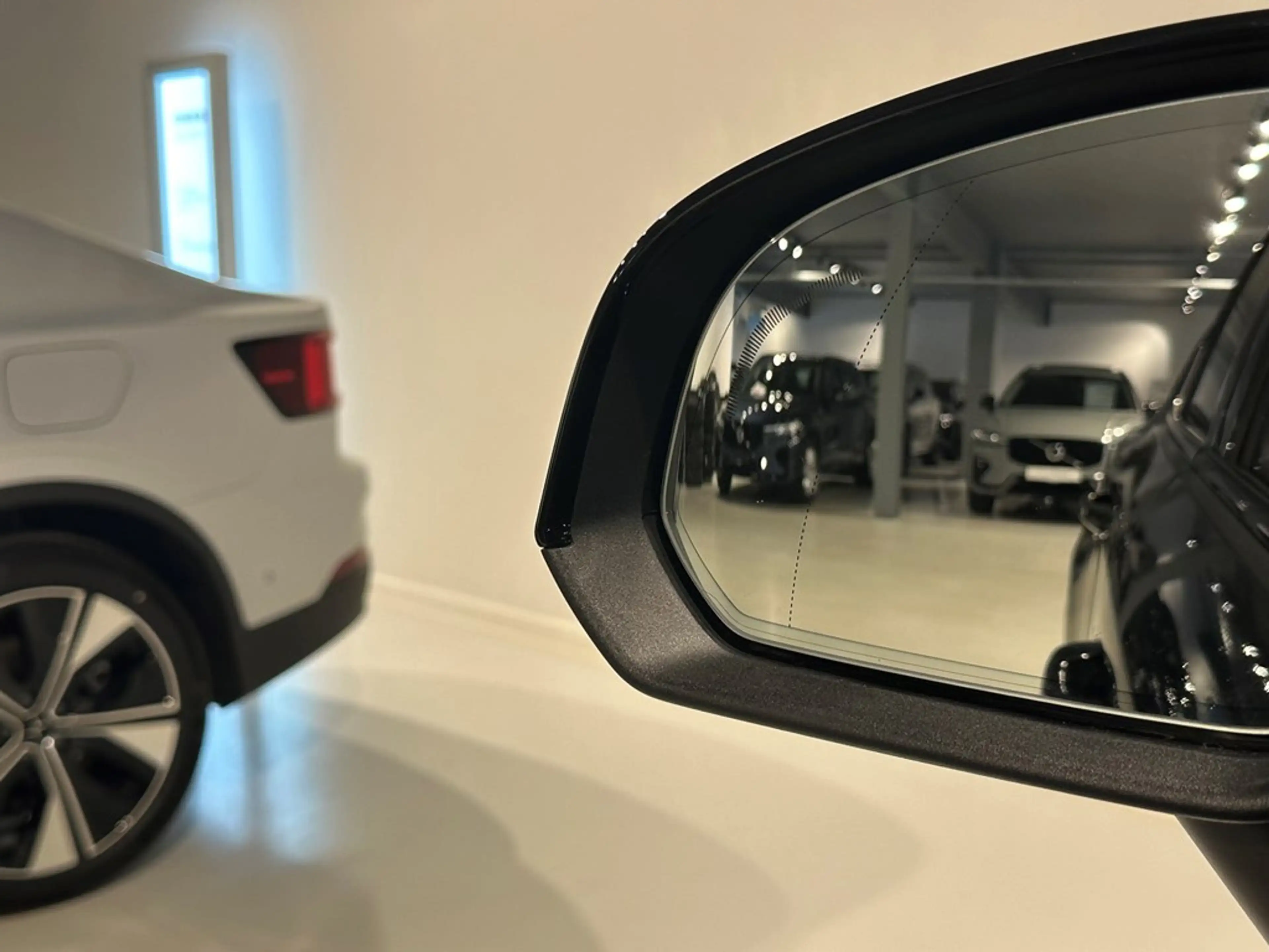 Volvo EC40 Recarge Black Edition Ultra Twin Motor Perf + elec — photo 10