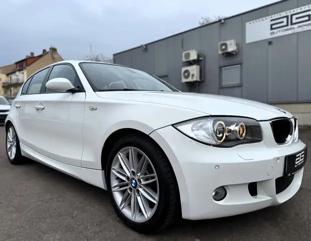 BMW 123 d M Paket *1.Hand/Bi-Xenon/Navi/Temp/5-Türig*
