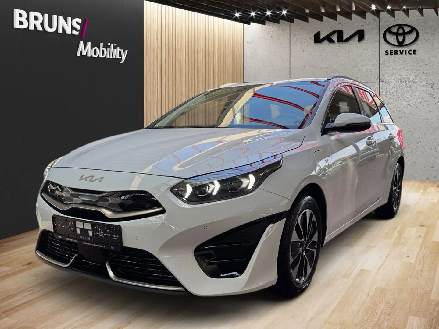 Kia Ceed SW / cee'd SW Ceed SW 1.6 Plug-in Hybrid Spirit Technologie Blanc - 2