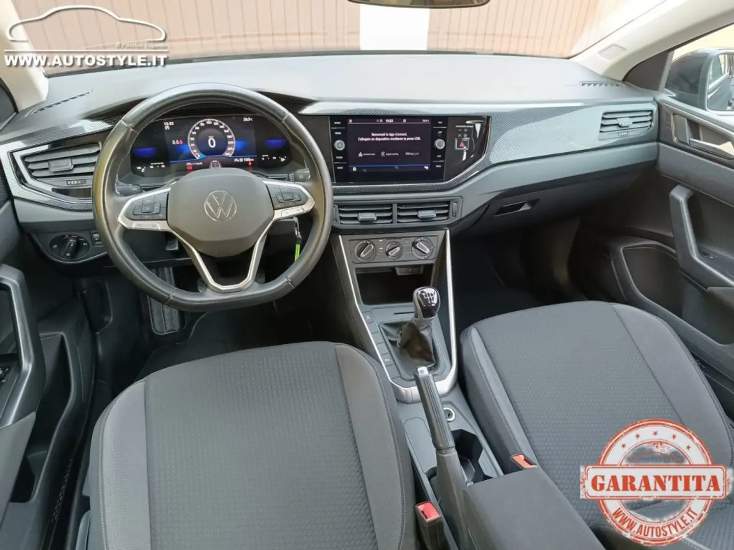 Volkswagen Taigo 1.0 TSI 95 CV Life *NEOPATENTATI* Nero - 2