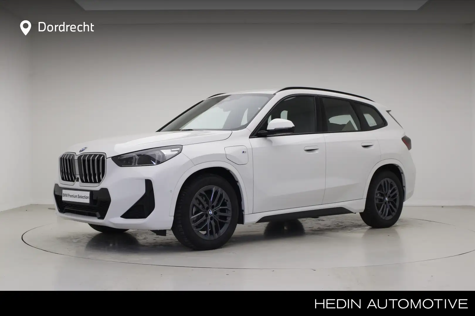 BMW X1 xDrive25e M-Sport | Trekhaak | Driving Assistant P Blanc - 1