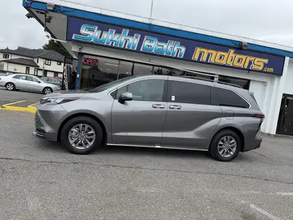 Gray 2026 Toyota Sienna Minivan Front-Wheel Drive Automatic