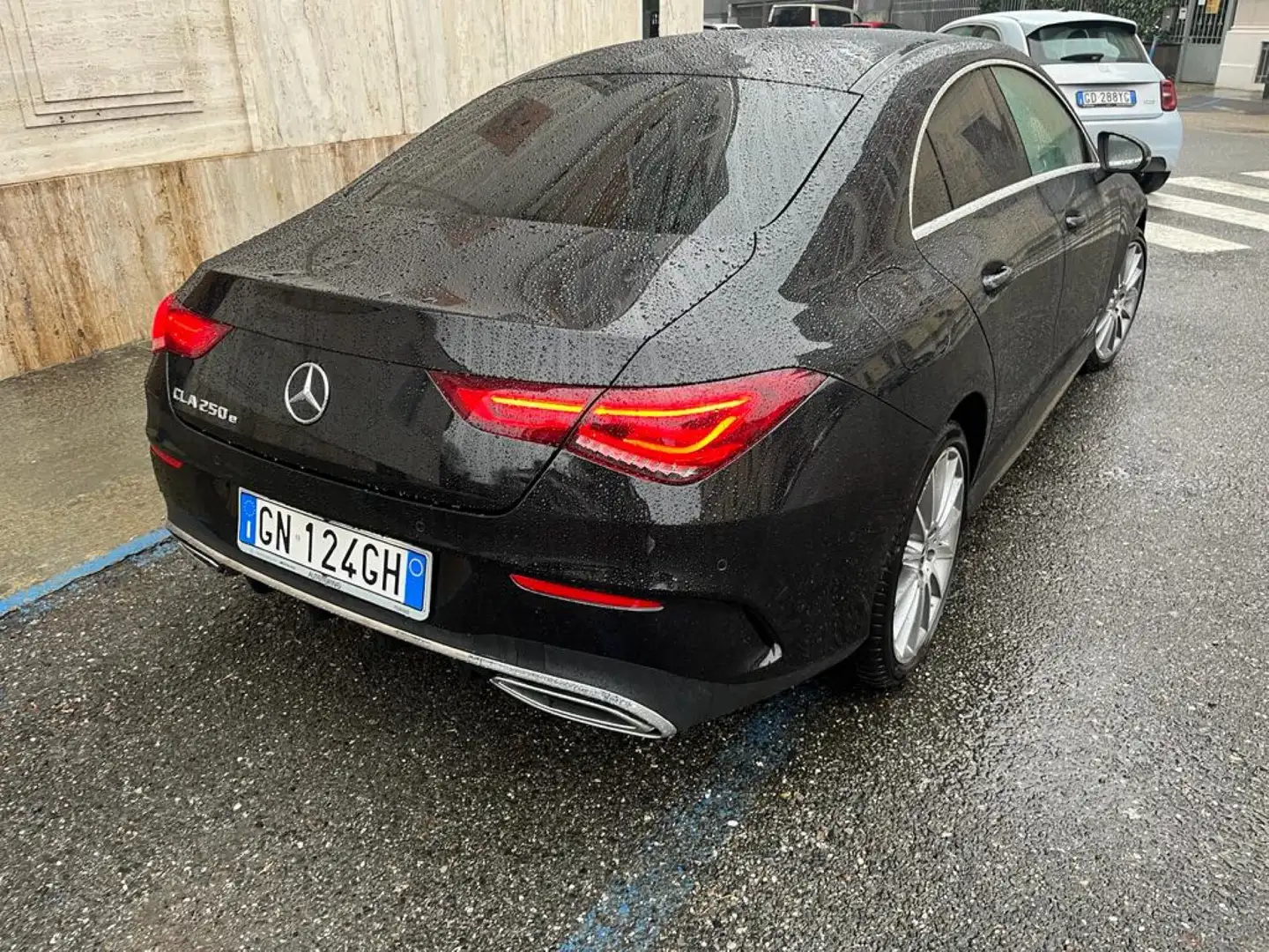 Mercedes-Benz CLA 250 Coupe e phev (eq-power) Sport auto Zwart - 2