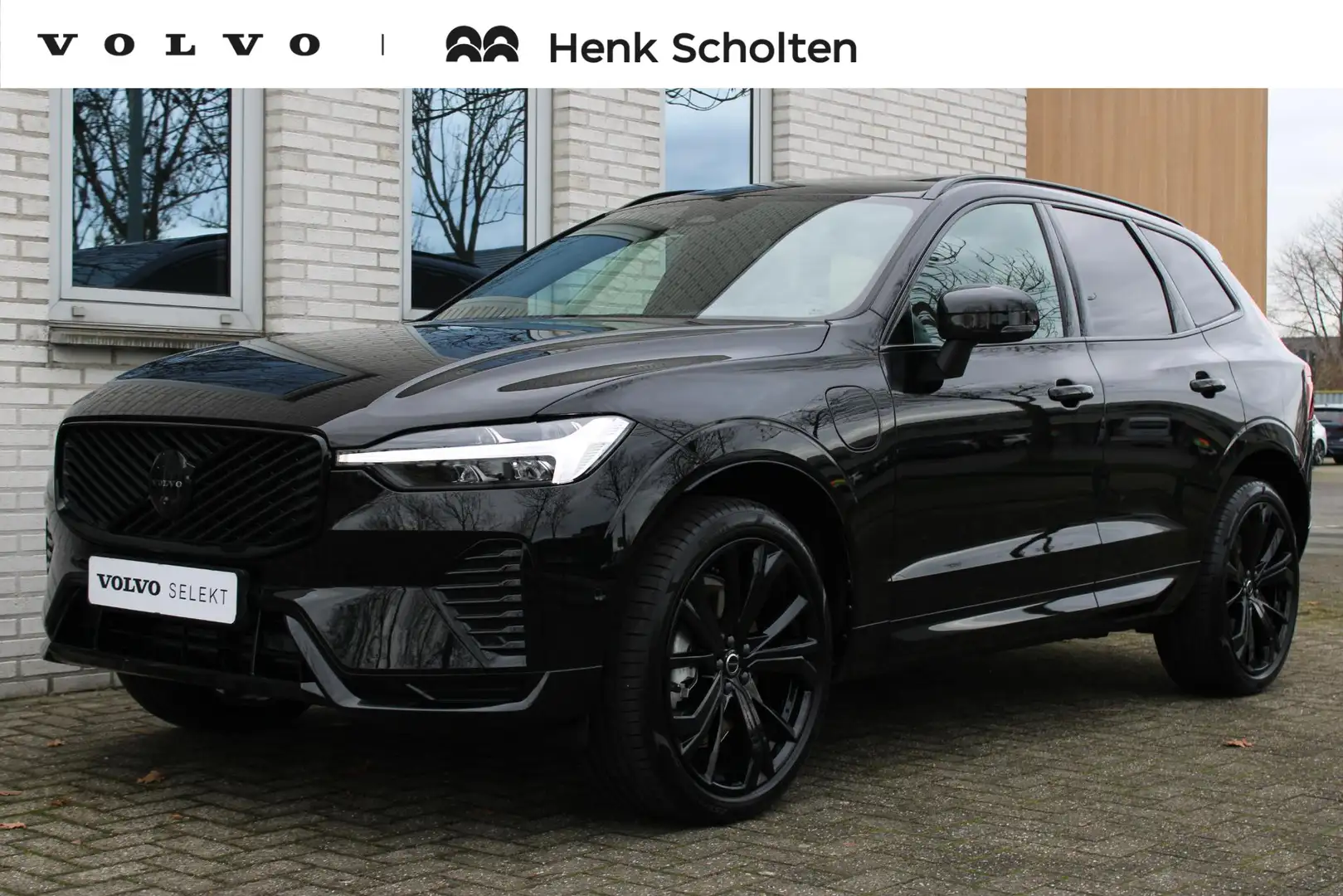 Volvo XC60 T6 Plug-in hybrid AWD Plus Black Edition | Panoram Schwarz - 1