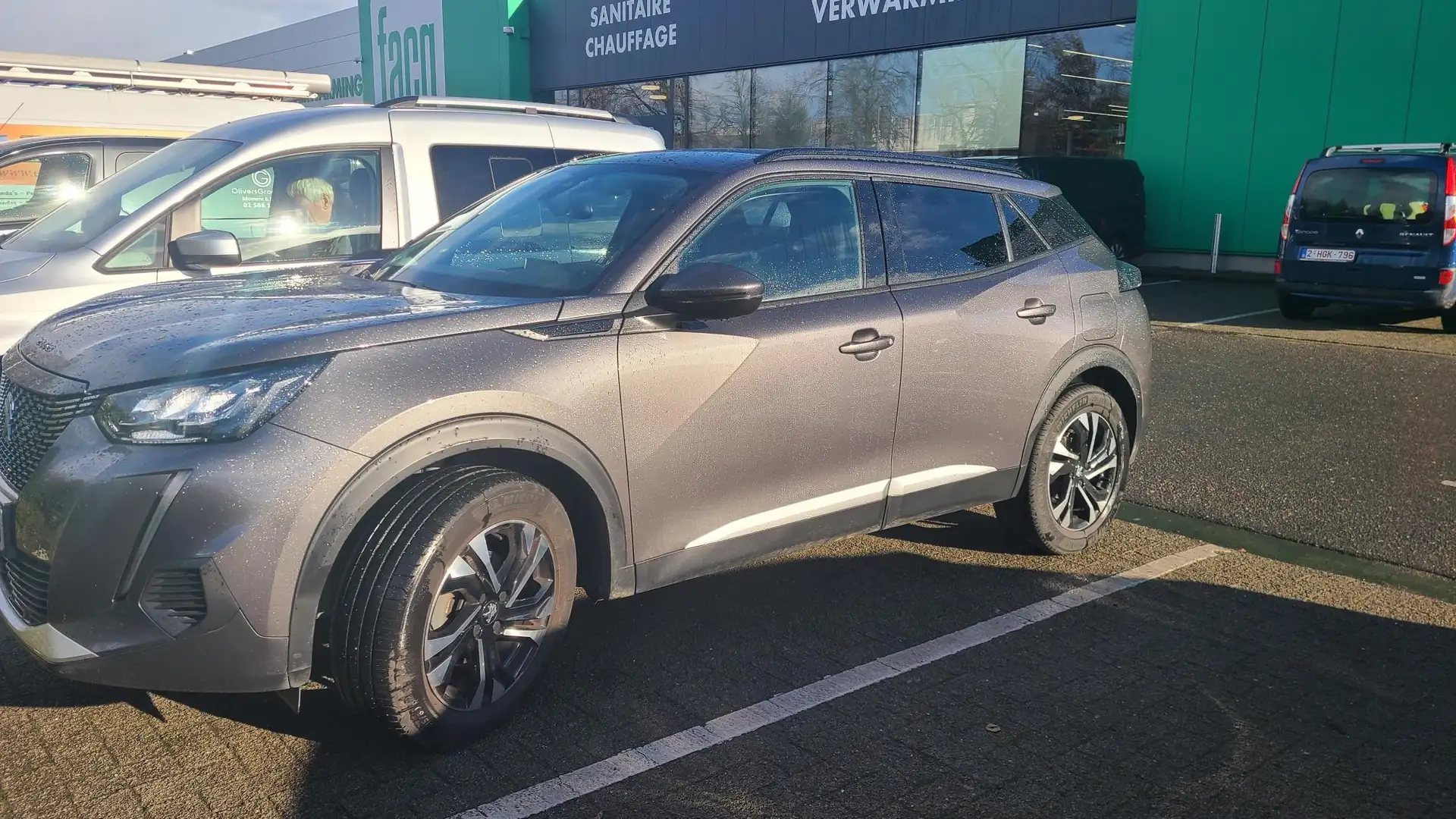 Peugeot 2008 2008 1.2 PureTech Allure S Grijs - 1