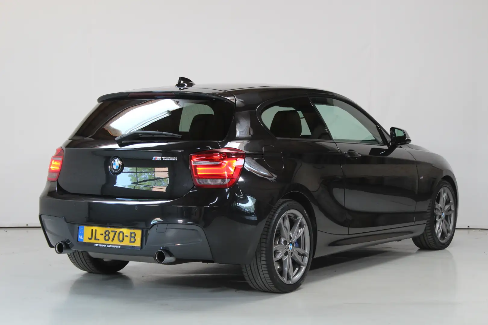 BMW 135 1-serie M135i | Dealer Oh | H&K | Leder | Carplay Noir - 2