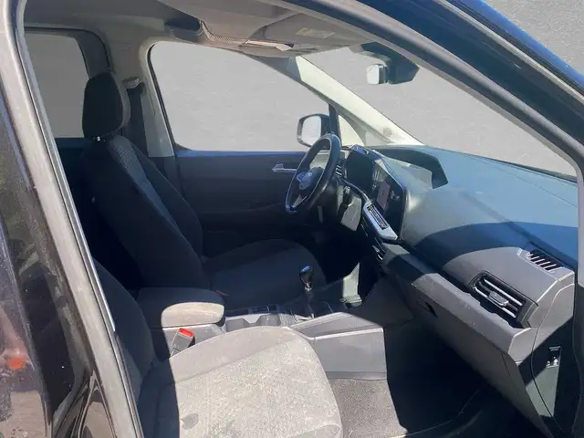 Ford Tourneo Connect view 3