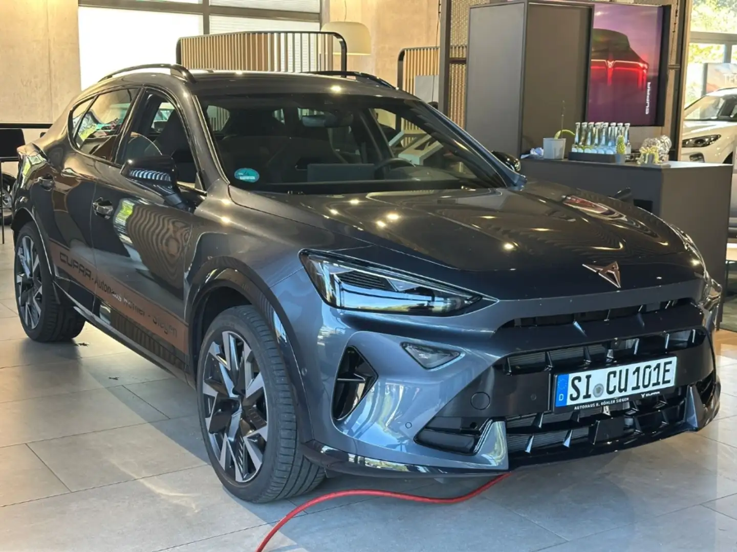 CUPRA Formentor VZ 1.5 TSI e-Hybrid AHK Memory AD Navi Digitales C Grau - 2