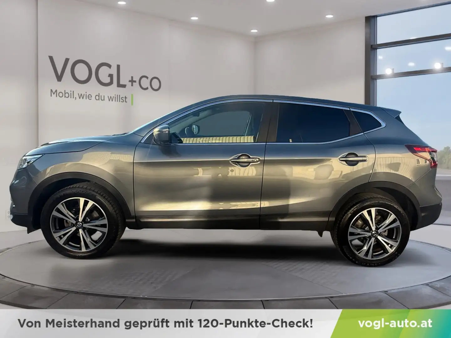 Nissan Qashqai 1,5 dCi N-Connecta Aut. Schwarz - 2