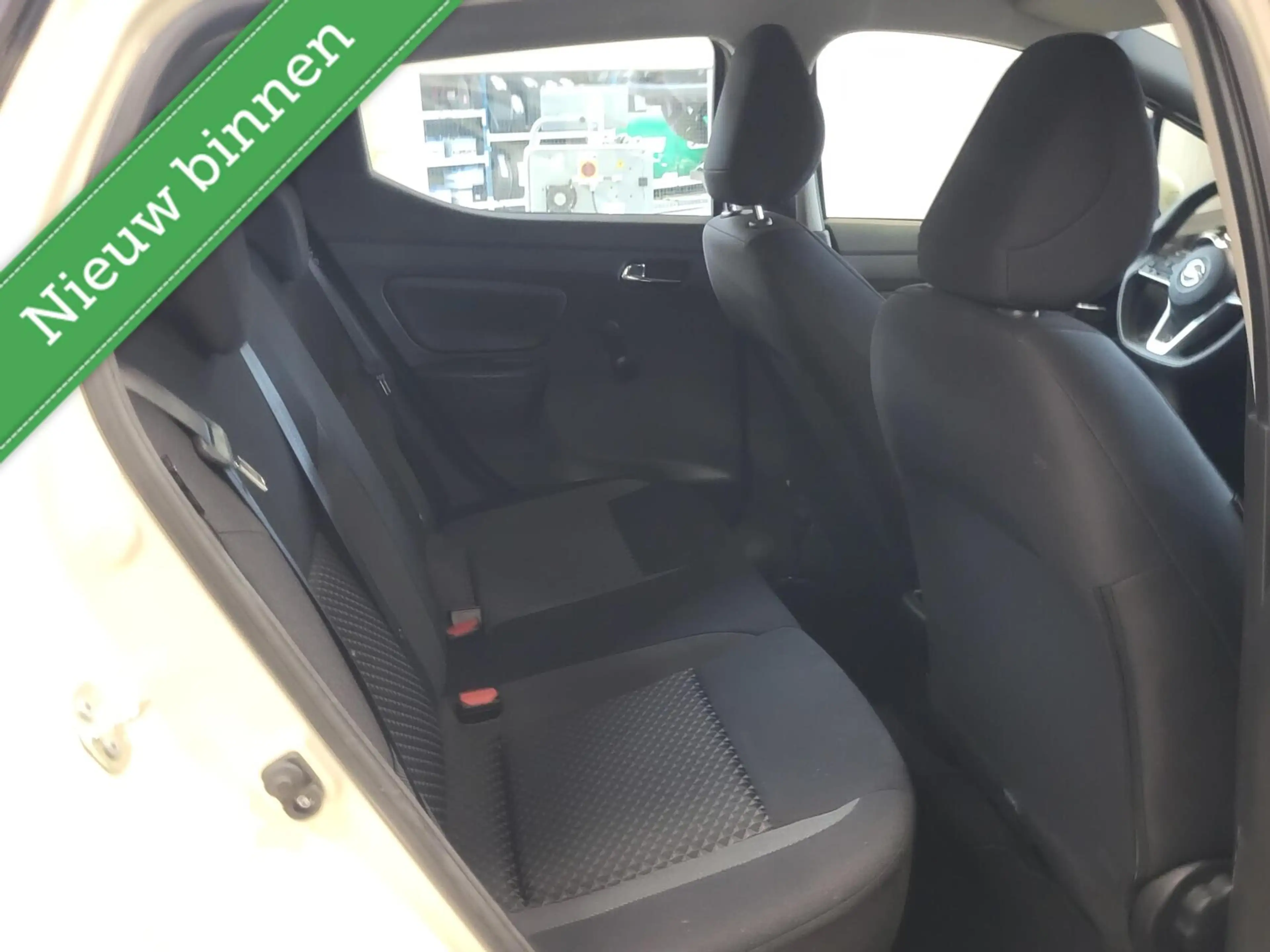 Nissan Micra 1.0 IG-T Acenta — photo 16