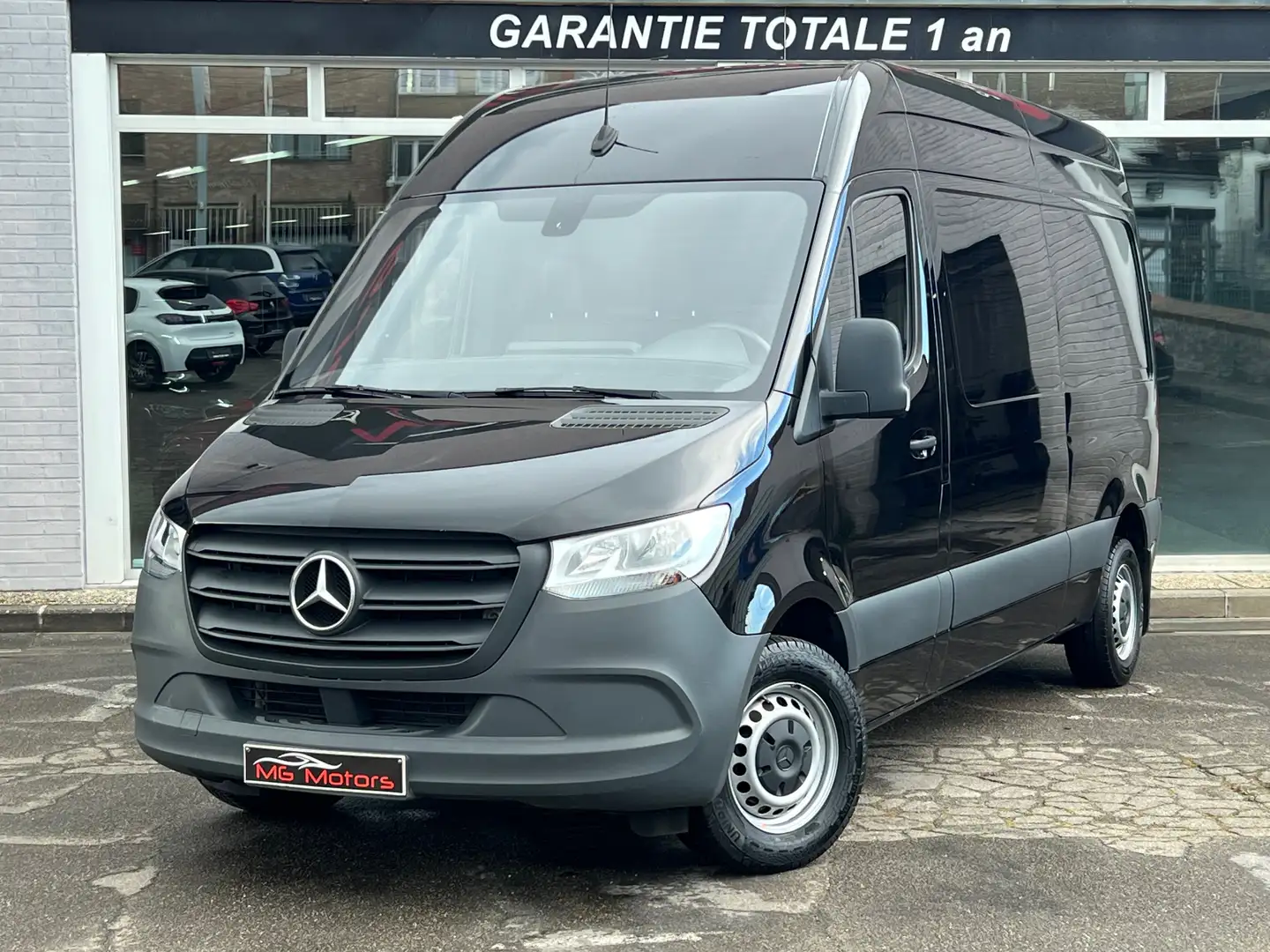 Mercedes-Benz Sprinter 315 2.0 CDI L2H2 TVAC CUIR AIRCO CAMERA 3 PLACES Noir - 1
