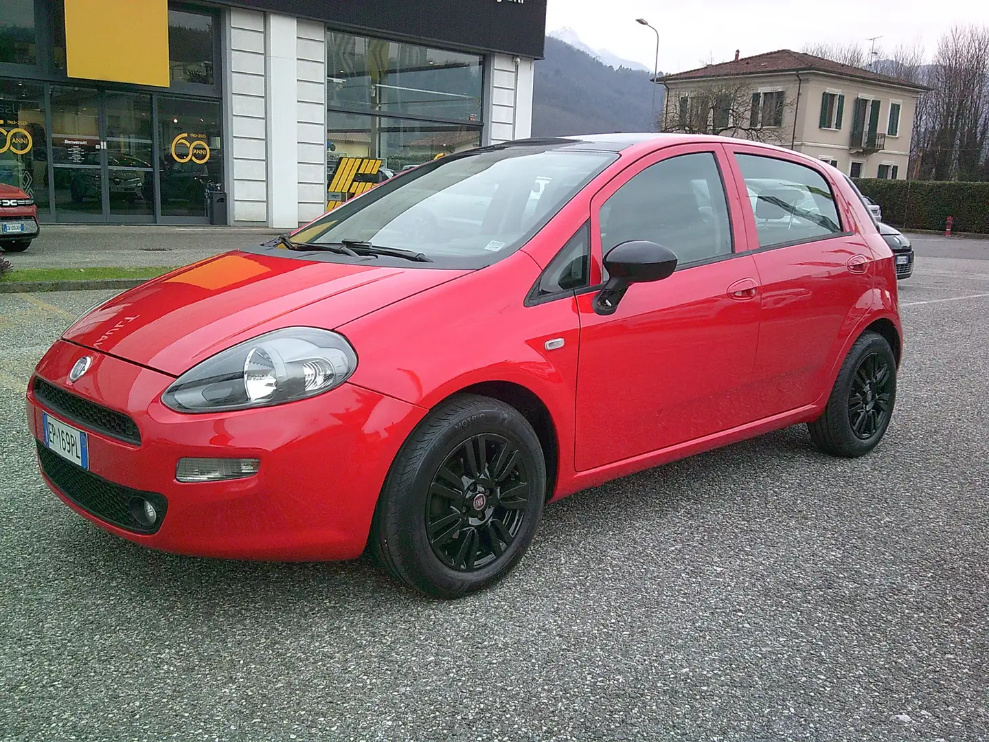 Fiat Punto Punto 5p 0.9 t-air 85cv start&stop Tetto panoramic Rosso - 1