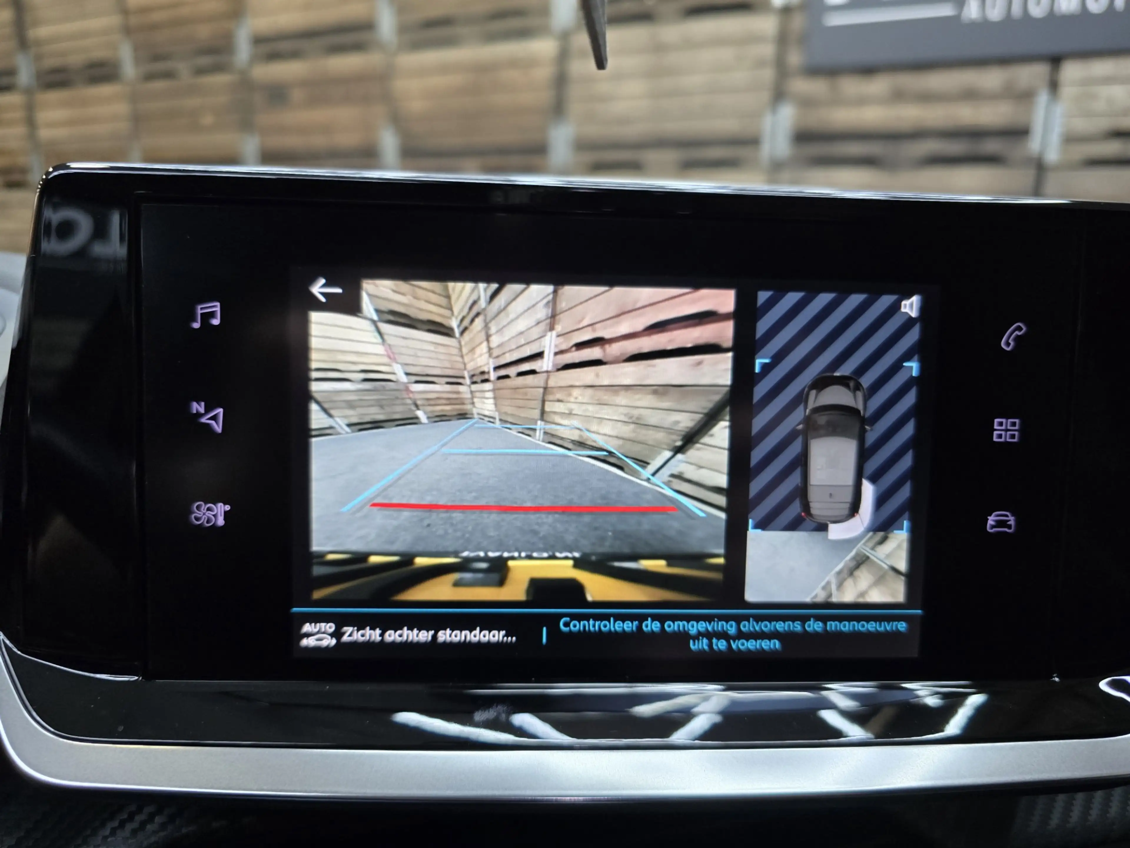 Peugeot e-208 EV Allure 50 kWh GT Pano Memory Camera Clima Cruis — photo 14