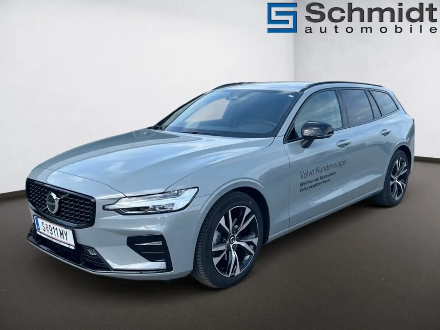 Volvo V60 Plus, B4 Mild Hybrid, Benzin, Dark Grau - 2