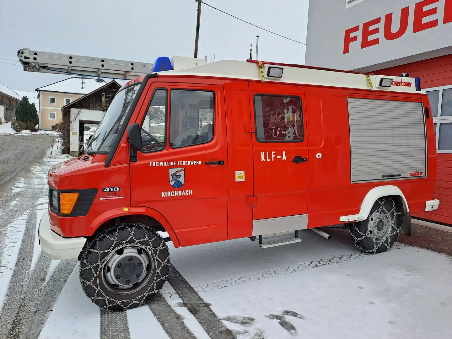 Mercedes-Benz Sonstige Mercedes Benz 410 4x4 Rot - 1