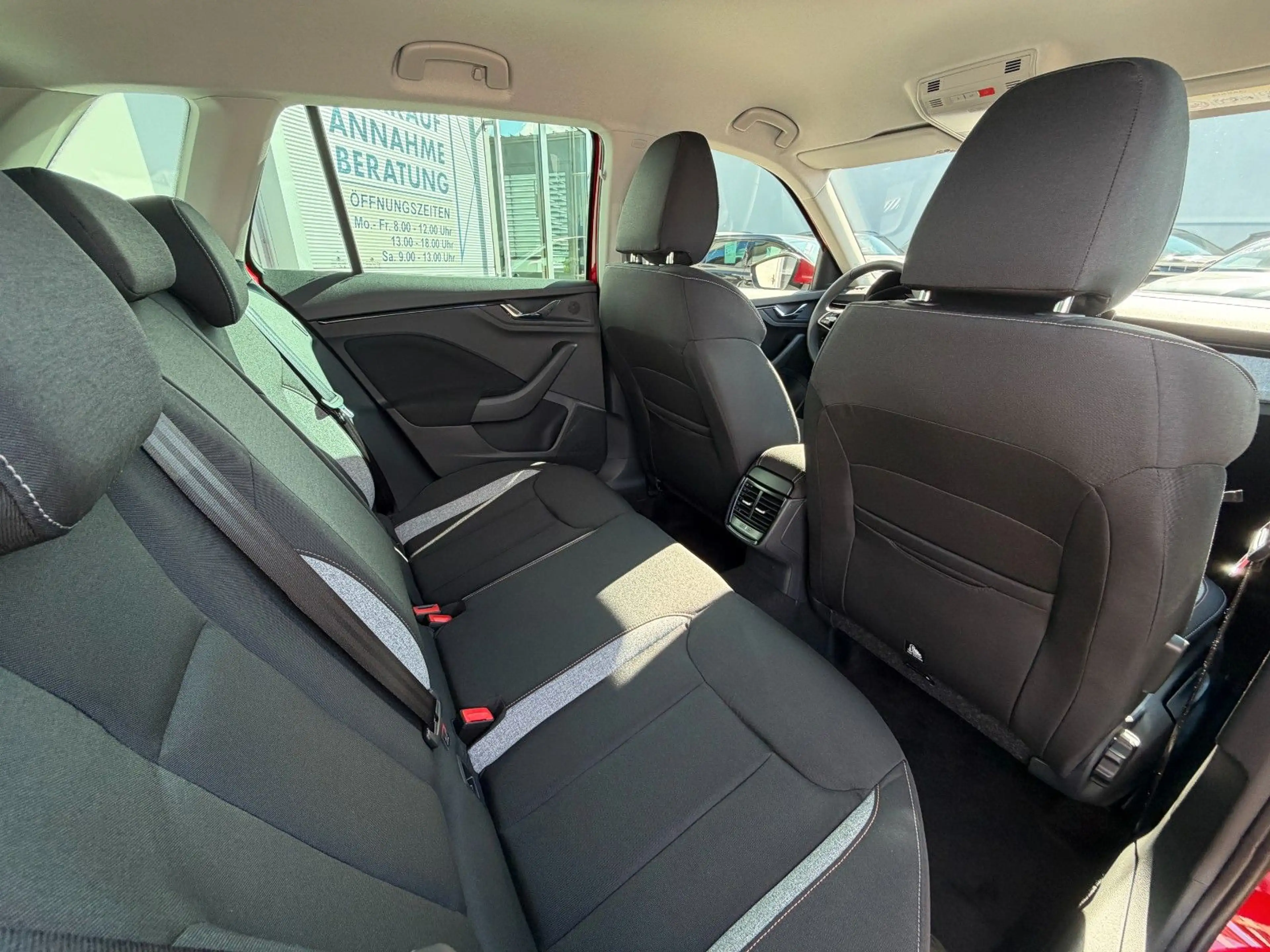 Skoda Kamiq 1.0 TSI DSG Selection AHK KAM LED 4J GAR — photo 8