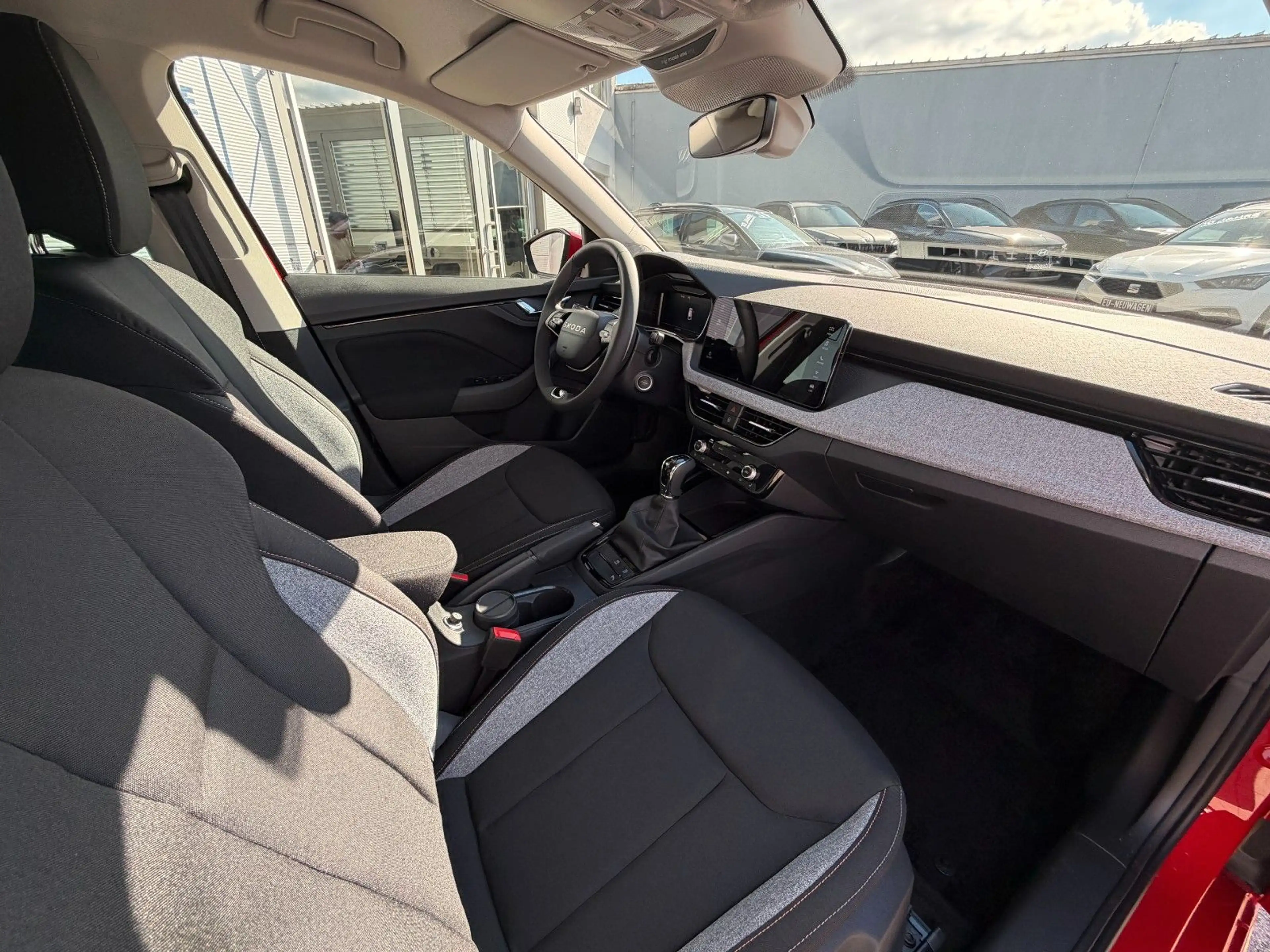 Skoda Kamiq 1.0 TSI DSG Selection AHK KAM LED 4J GAR — photo 6
