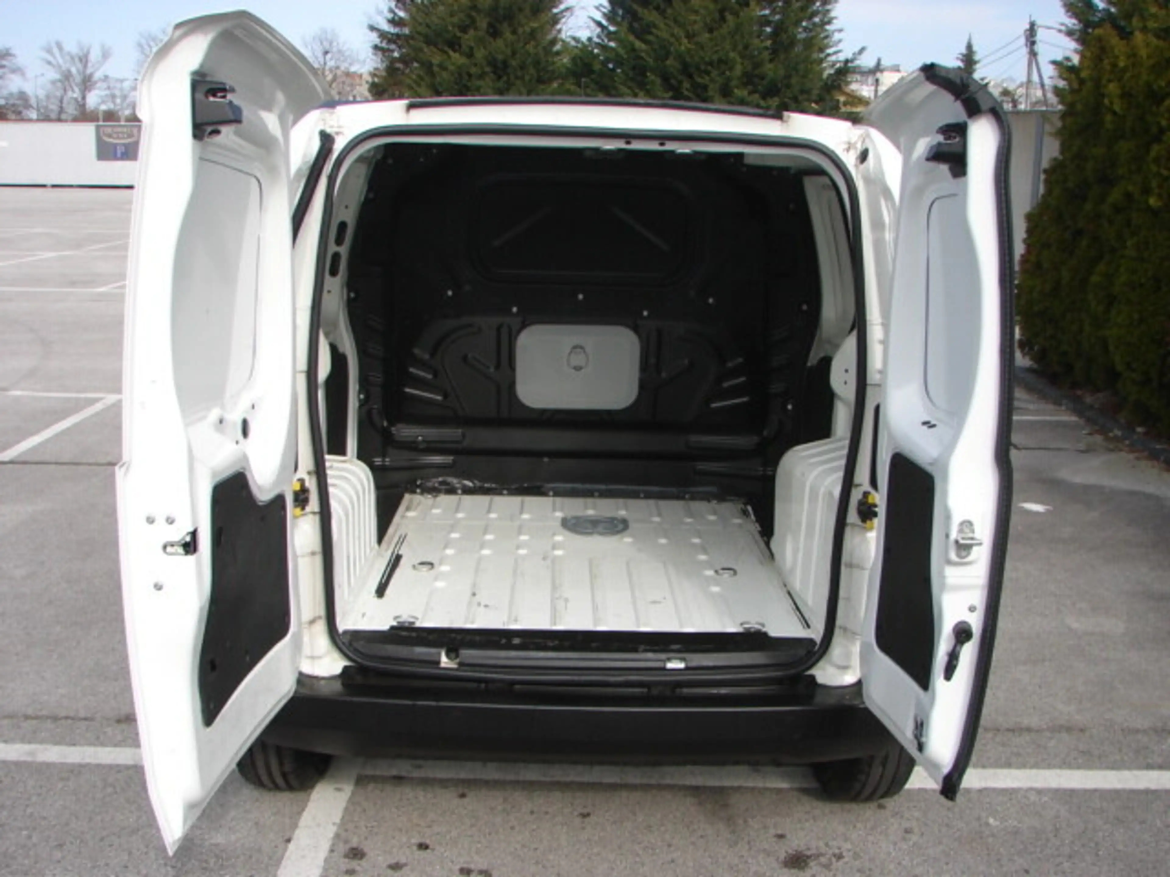 Fiat Fiorino Fiorino 1,3 MultiJet 80 Basis — photo 5