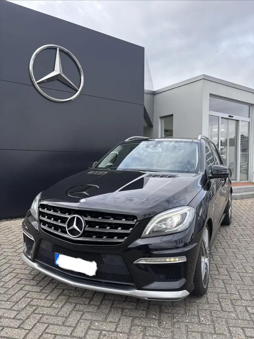 Mercedes-Benz ML 63 AMG 4Matic SPEEDSHIFT 7G-TRONIC Performance Package - 2