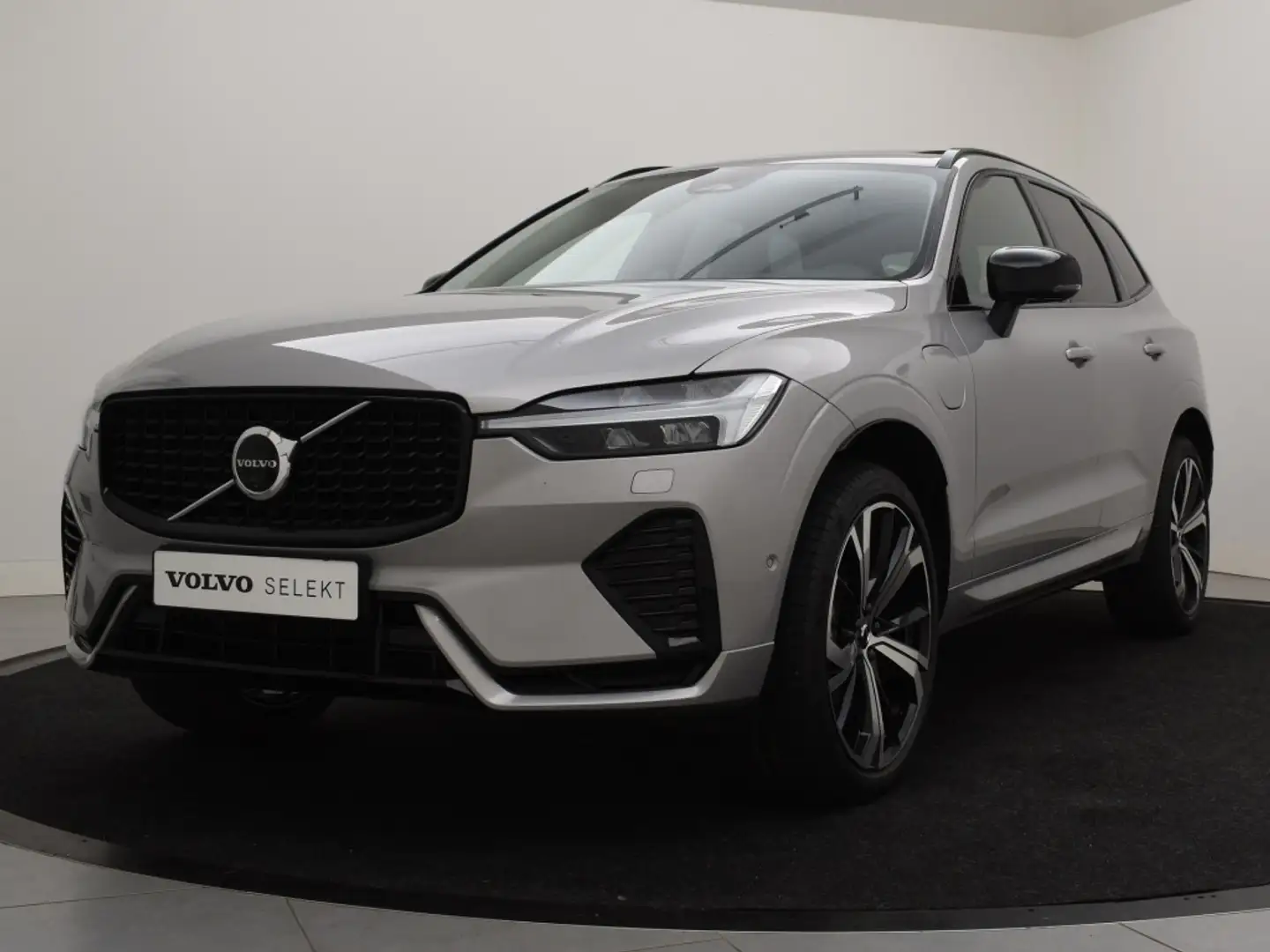 Volvo XC60 T8 PLUG-IN HYBRID LONG RANGE ULTIMATE DARK MASSAGE Grijs - 2