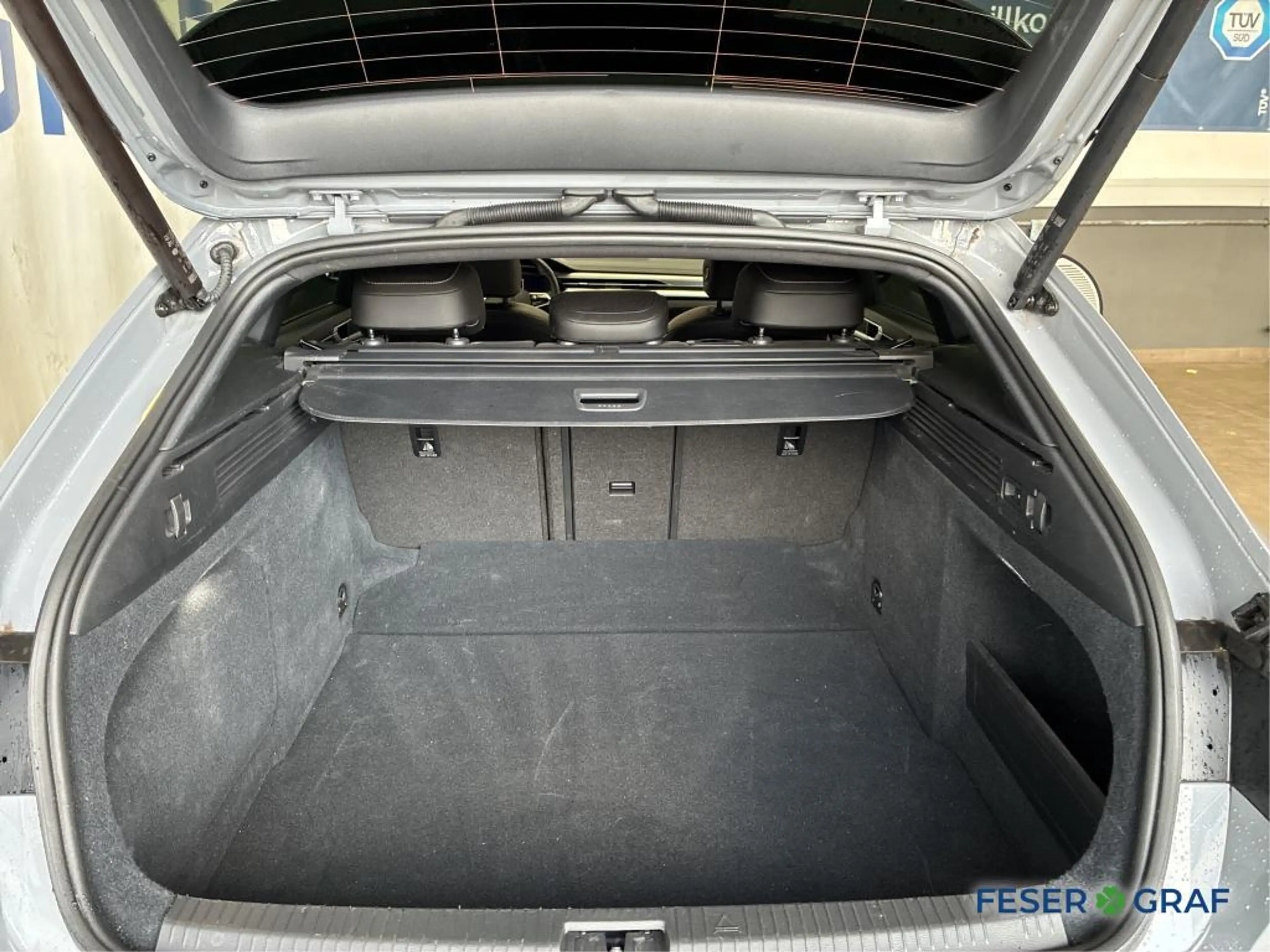 Volkswagen Arteon Shooting Brake R-Line TSI Pano AHK Matrix — photo 9