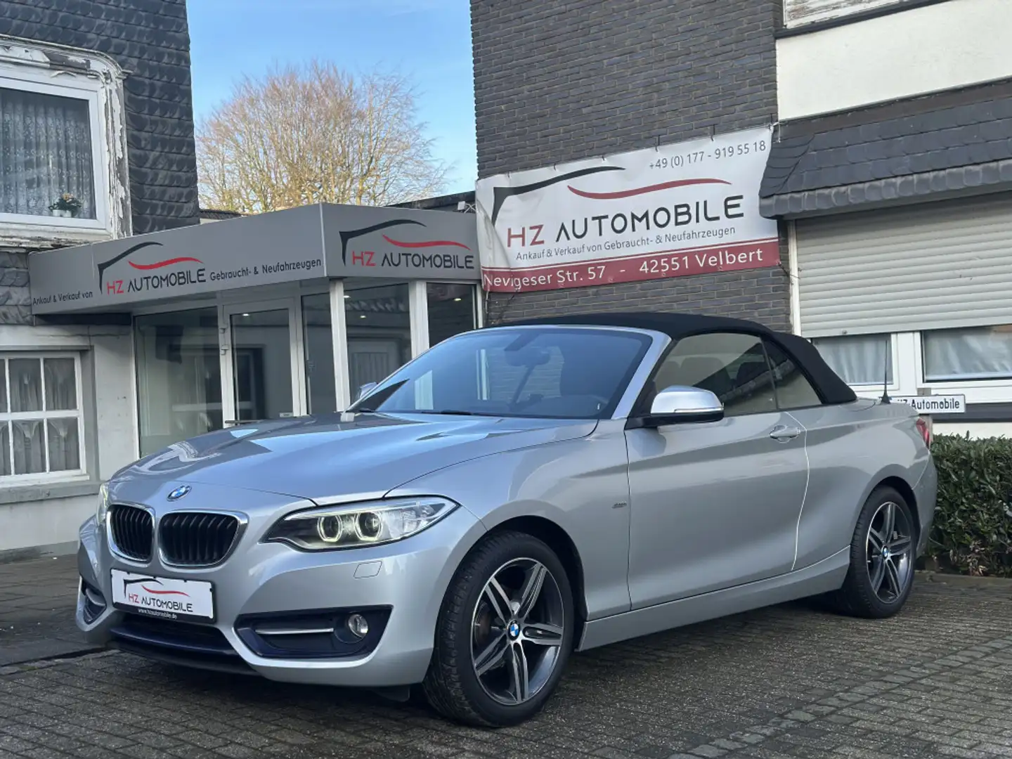 BMW 218 i Sport Line *AHK*NAVI*TEMP*PDC*SHZ*STRT-STP Silber - 2