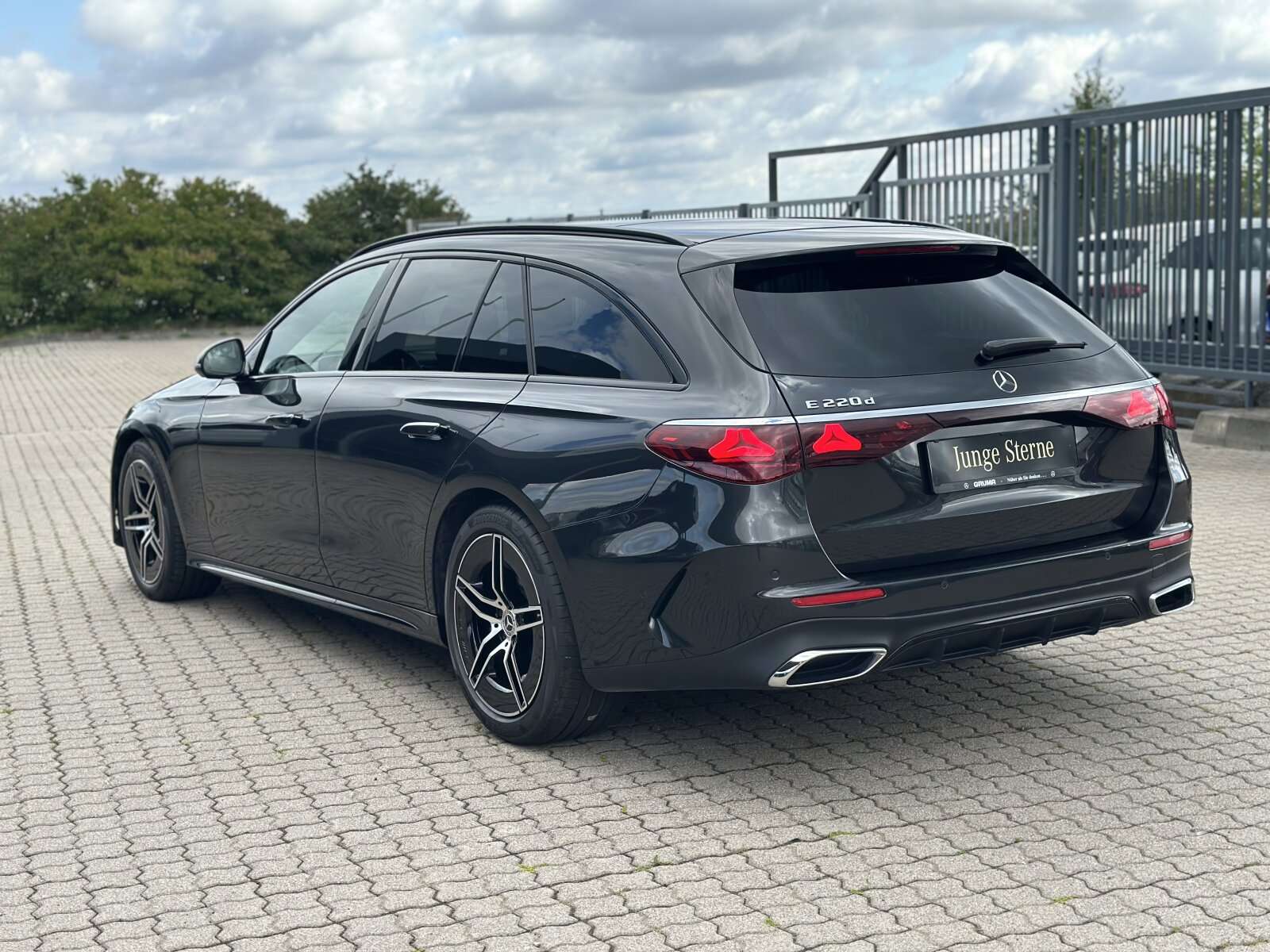 Mercedes-Benz E 220