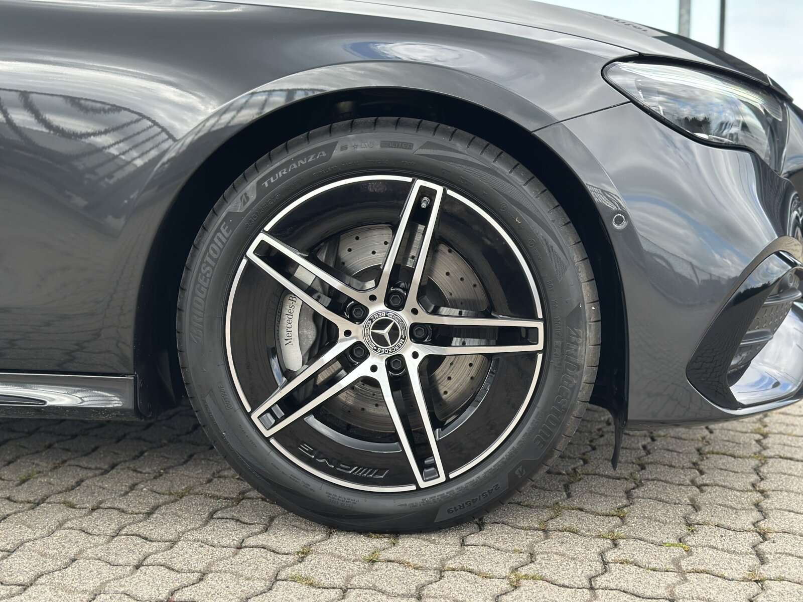Mercedes-Benz E 220