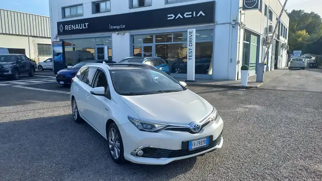 Toyota Auris Hybrid Black Edition
