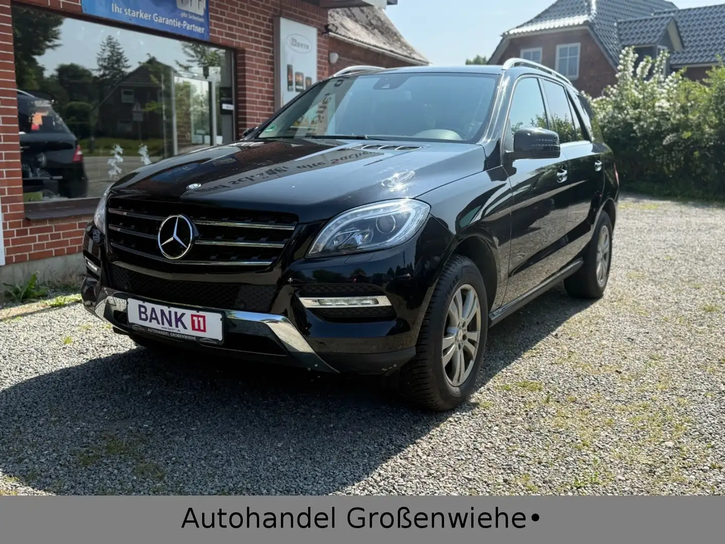 Mercedes-Benz ML 350 ML-Klasse ML 350 CDI*ACC*SHZ*NAVI*AHK*KAMR*4M Schwarz - 2