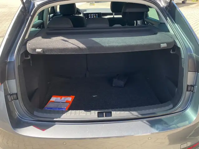Skoda Scala view 13