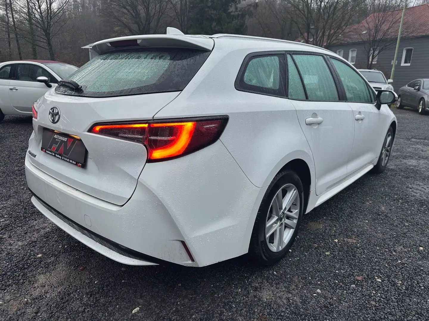 Toyota Corolla Touring Sports Comfort Weiß - 2