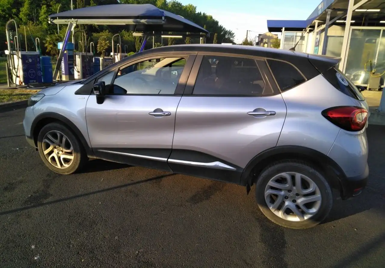 Renault Captur — photo 5