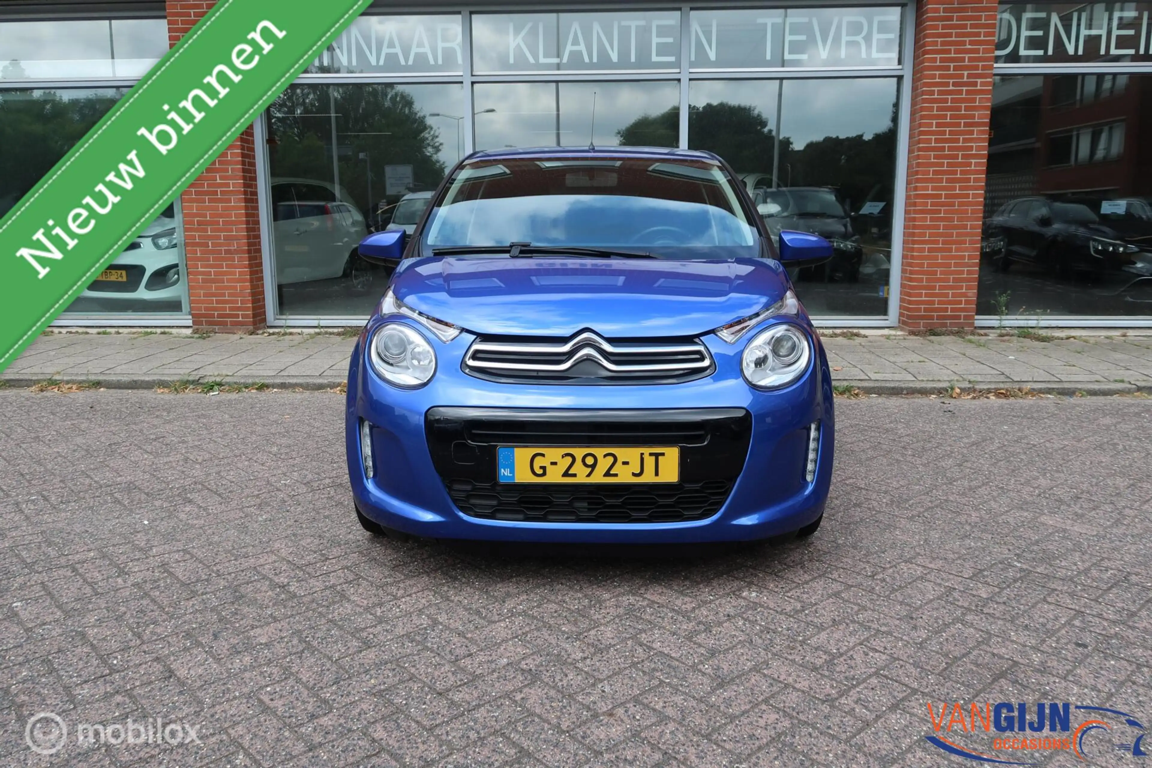 Citroen C1 1.0 VTi Shine Carplay Cruise Control Climate — photo 2
