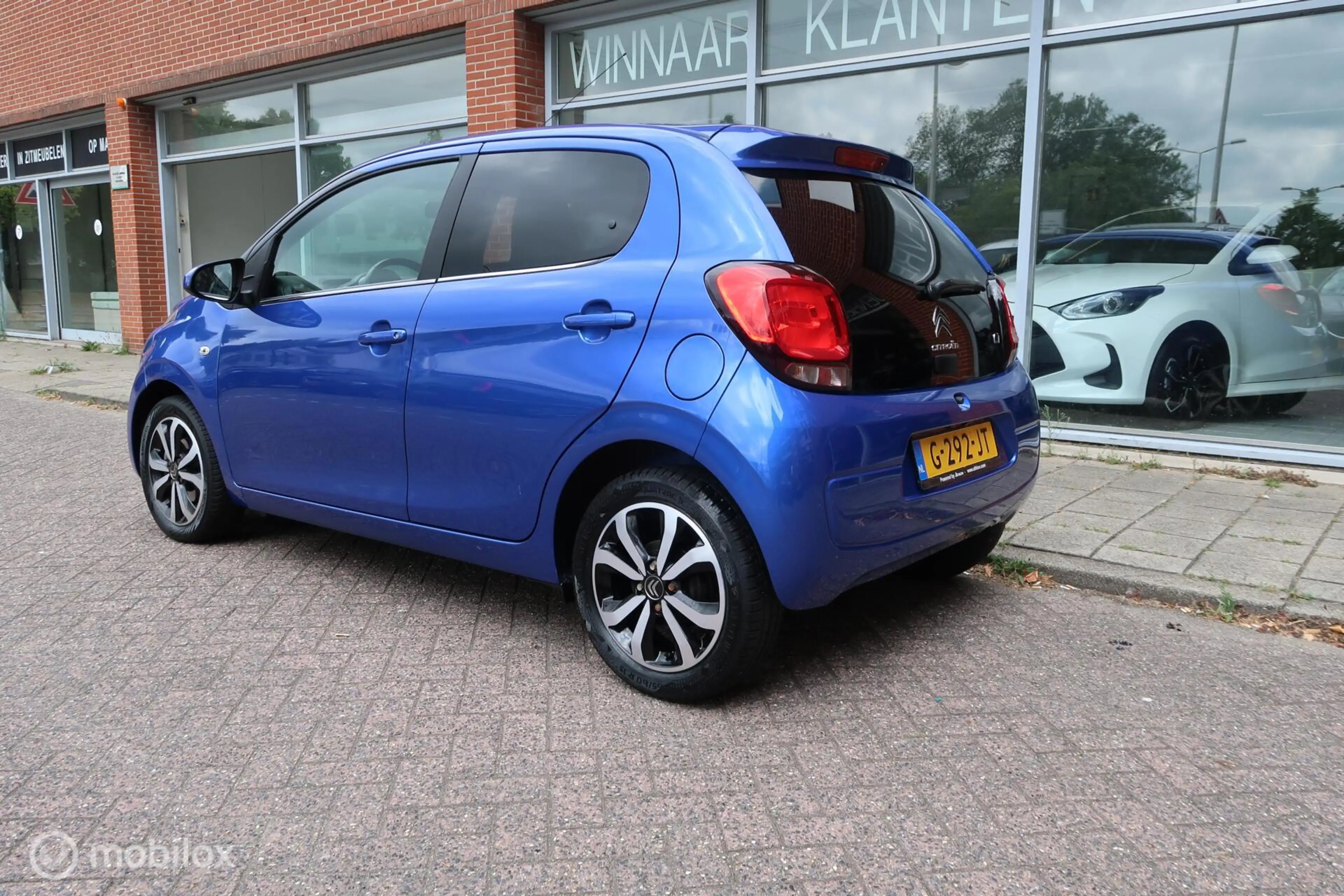 Citroen C1 1.0 VTi Shine Carplay Cruise Control Climate — photo 6