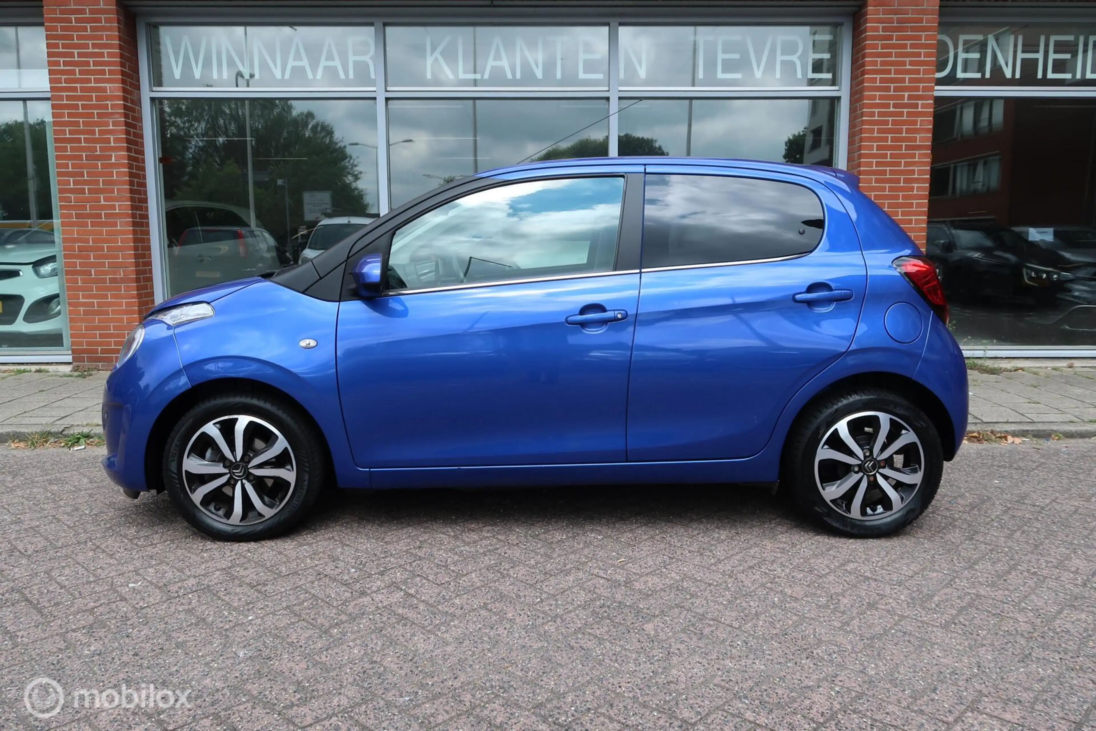 Citroen C1 1.0 VTi Shine Carplay Cruise Control Climate — photo 5