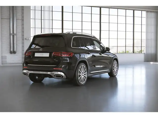 Mercedes-Benz GLB view 3