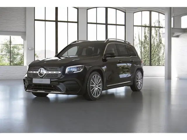 Mercedes-Benz GLB view 2